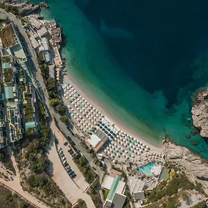 Folie Marine Club Ял