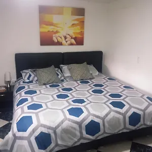 Hotel Boutique Mendoza - Cerca Aeropuerto El Dorado Богота